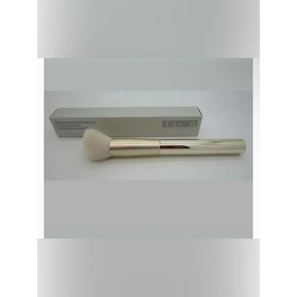 BEAUTYCOUNTER Cream Bronzer Brush